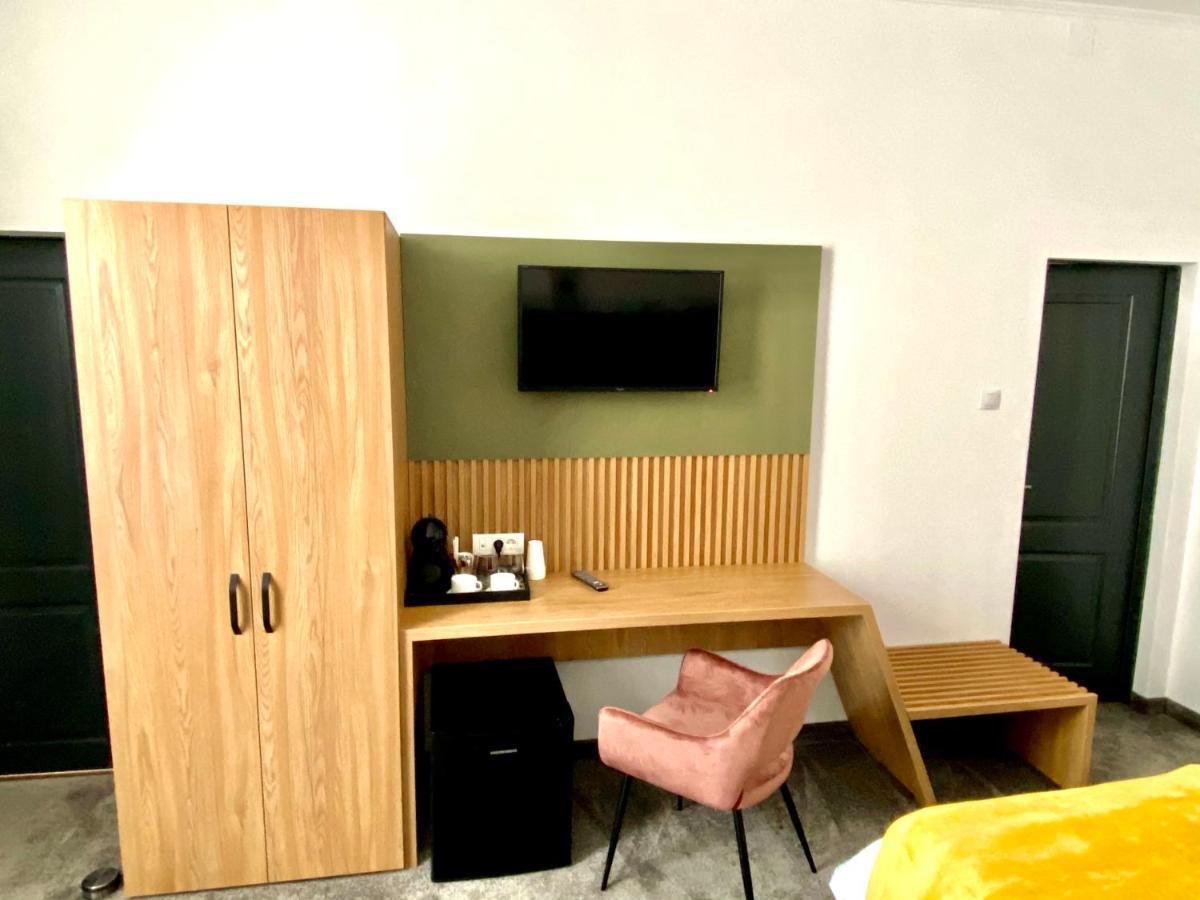 Victoria Rooms Oradea Luaran gambar