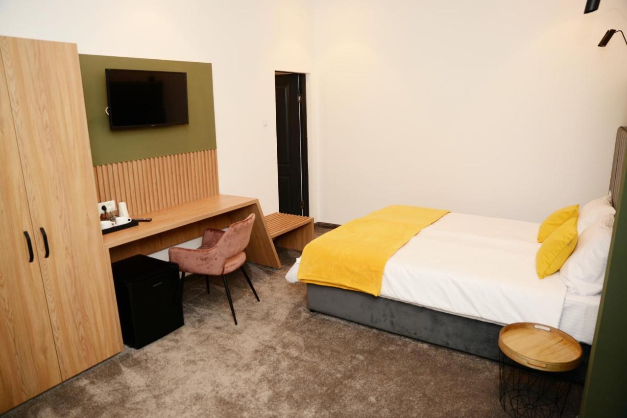 Victoria Rooms Oradea Luaran gambar