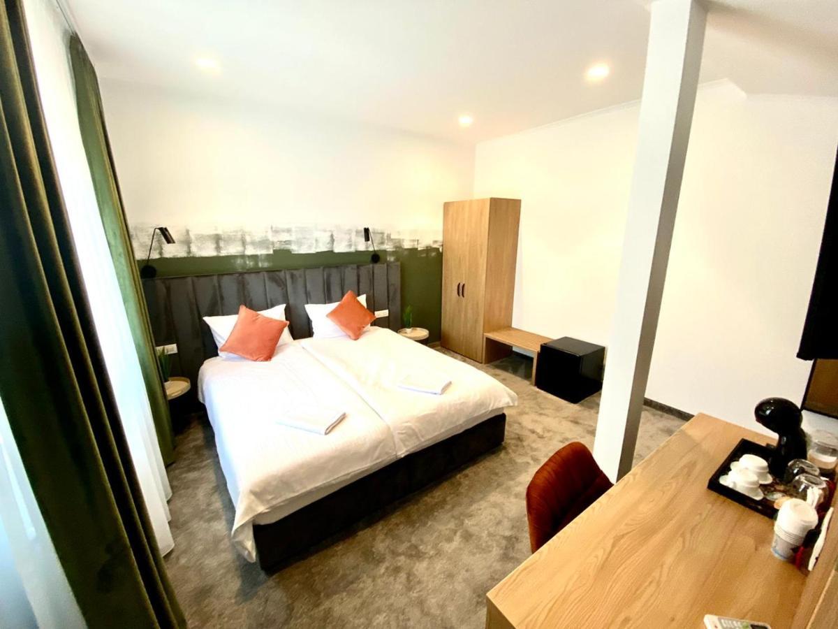 Victoria Rooms Oradea Luaran gambar