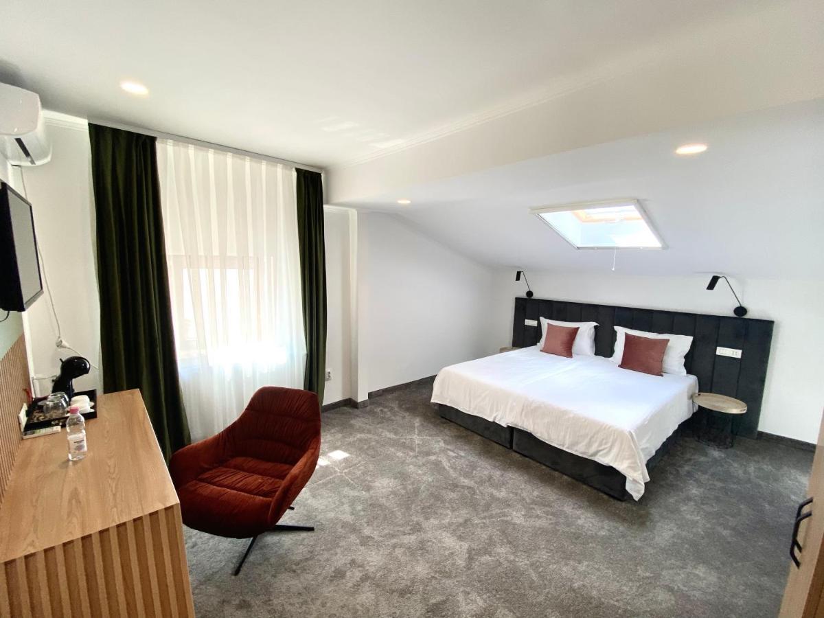 Victoria Rooms Oradea Luaran gambar