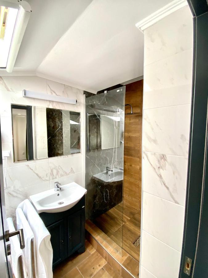 Victoria Rooms Oradea Luaran gambar