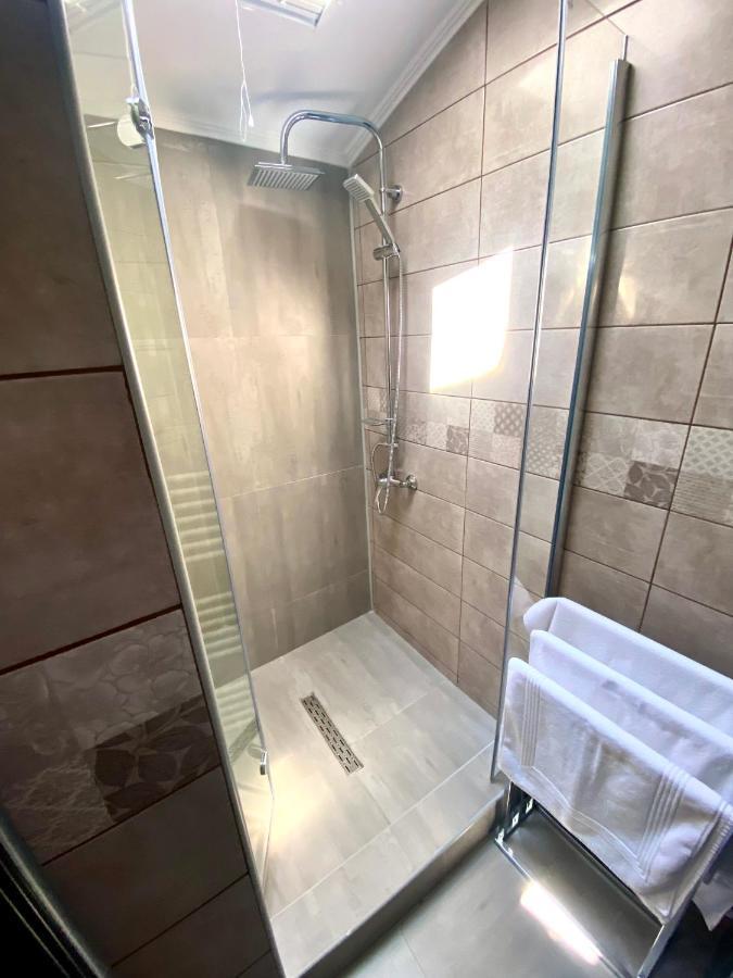 Victoria Rooms Oradea Luaran gambar
